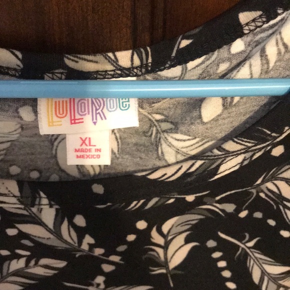 LuLaroe feather Julia XL NWT - Picture 2 of 4